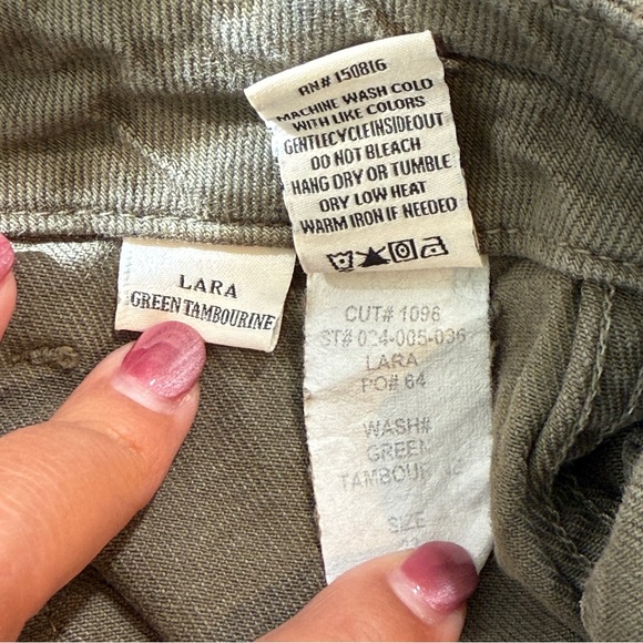 Trave Casual Khaki Cargo Shorts with Frayed Hem Women’s size 23 - Picture 5 of 6